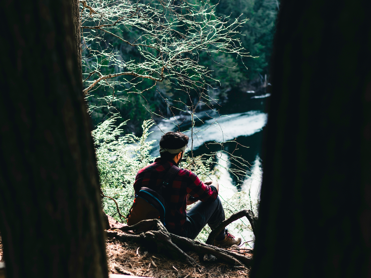 Allein im Wald — Verbindung zu sich selbst